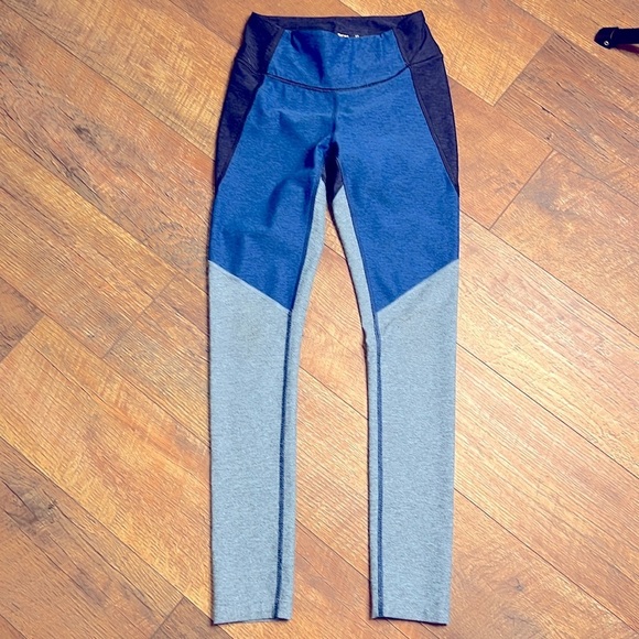 Outdoor voices colorblock blue leggings XS - Picture 2 of 10